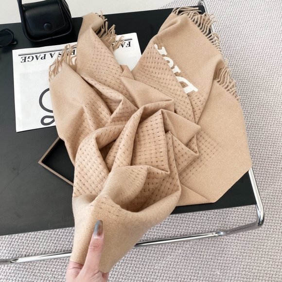 ๐โจAUTHENTICโจ๐Dior scarf - Picture 3 of 4